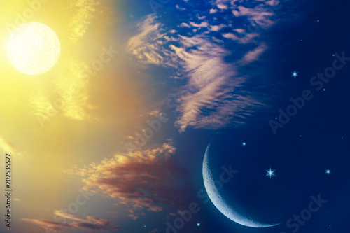 Obraz na płótnie Romantic Moon In Starry Night Over Clouds w salonie
