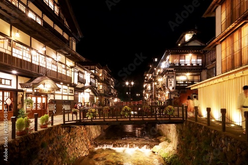 夏の銀山温泉の夜景 photo