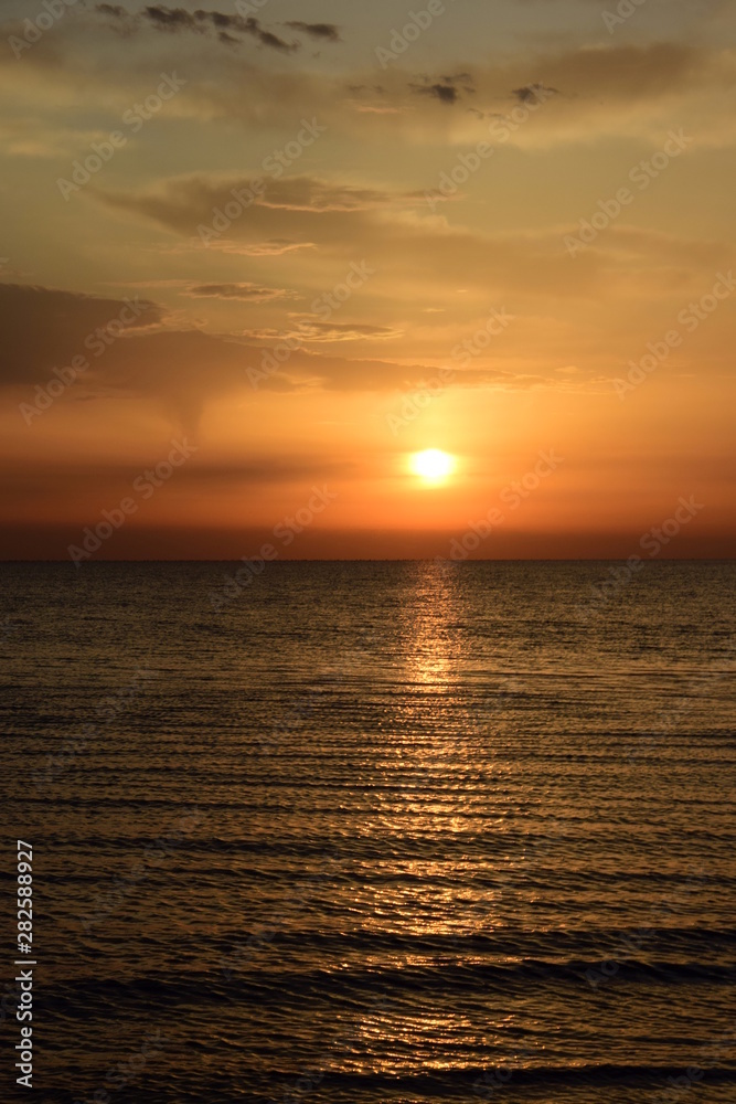 Sonnenaufgang am Meer