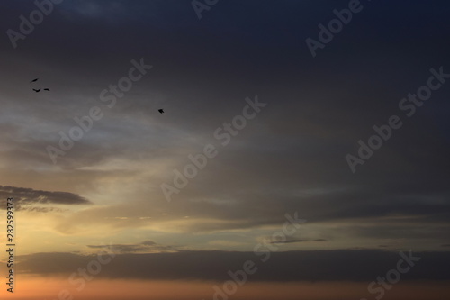 Wolkenstimmung über dem Meer bei Sonnenaufgang © Zeitgugga6897
