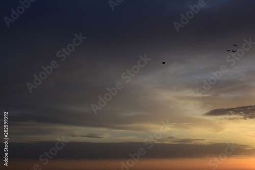 Wolkenstimmung über dem Meer bei Sonnenaufgang © Zeitgugga6897