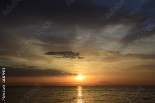 Sonnenaufgang am Meer © Zeitgugga6897