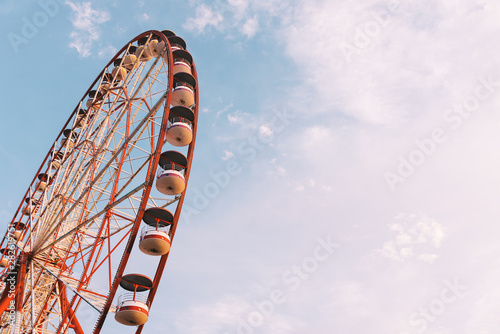 Obraz na płótnie Ferris Wheel Over Blue Sky