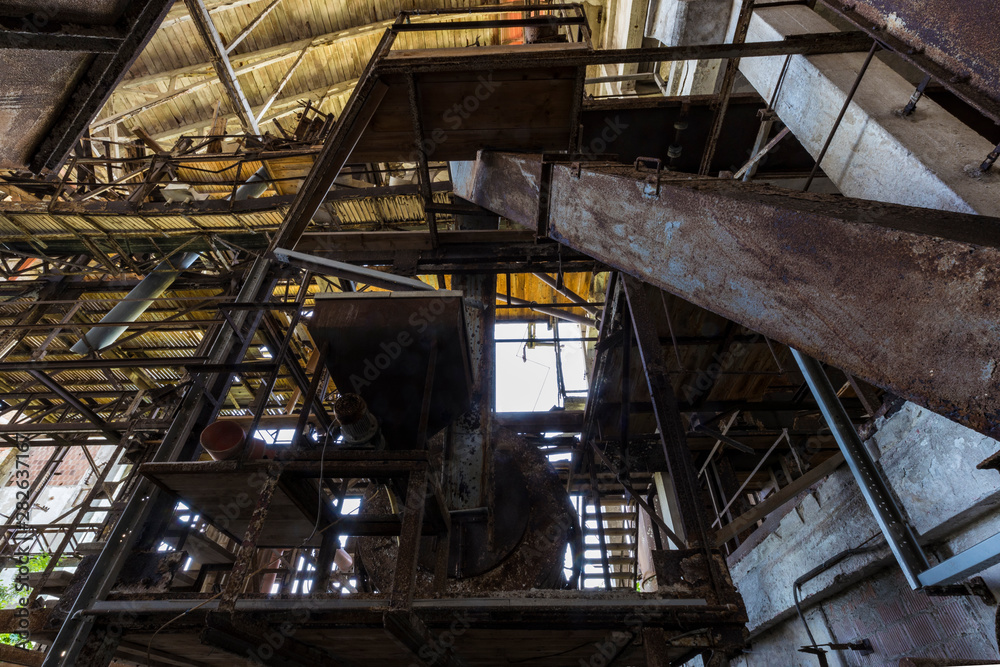 Urban exploration in an abandoned superphosphates factory