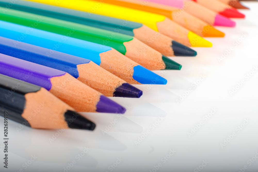 mines de crayons de couleur en gros plan 02 mines de crayons de couleur en gros plan 02