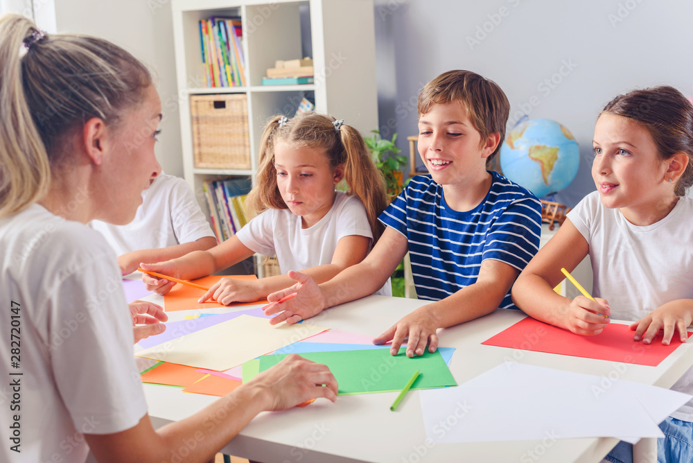 Creative kids. Creative Arts and Crafts Classes in After School Activities Creative kids. Creative Arts and Crafts Classes in After School Activities