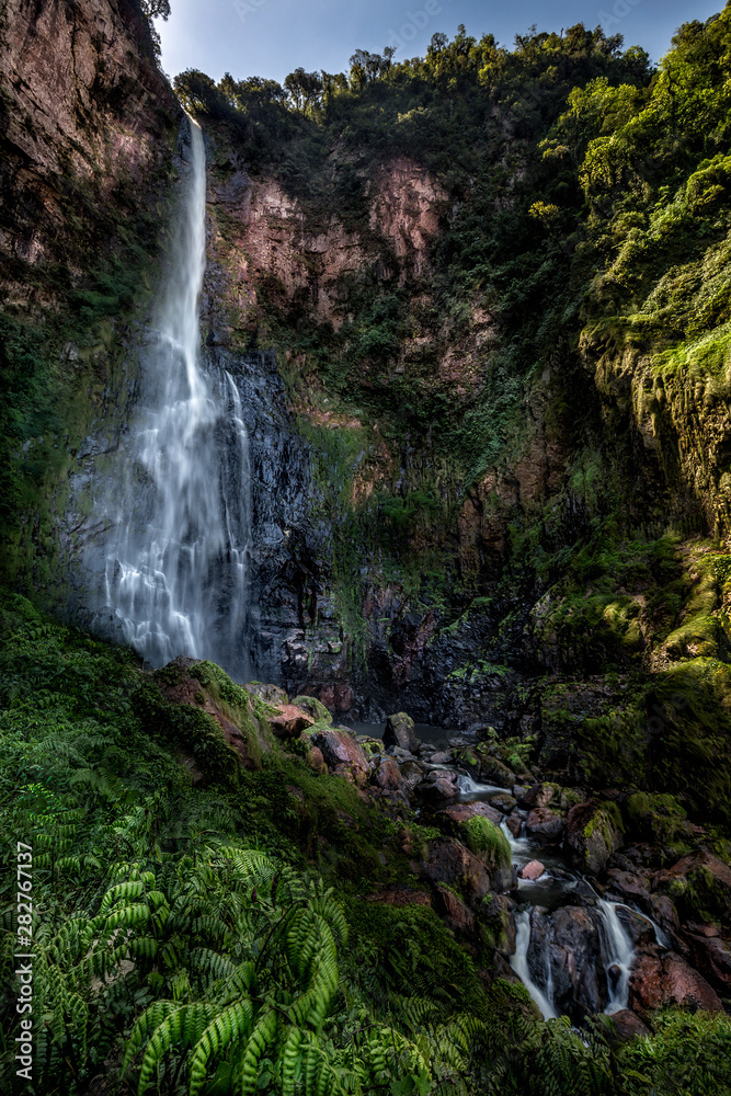 Obraz premium Waterfall in Corupa