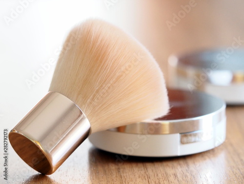 Fototapeta professional kabuki brush and face powder