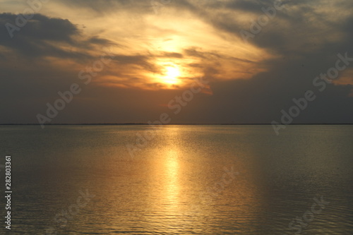 sunset on the lake © Саша Повстяной