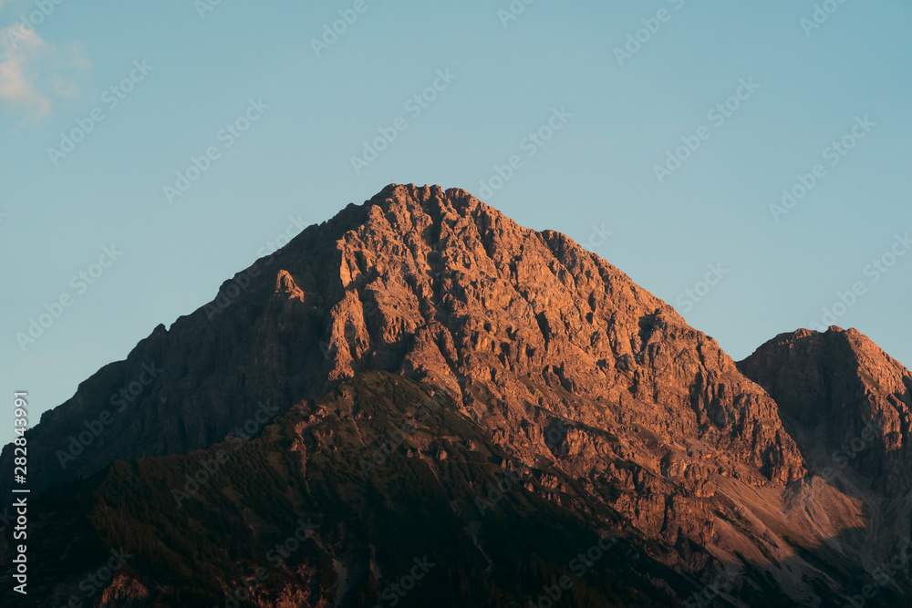 Berg im Sonnenuntergang