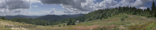Panorama z Kutrzycy Jasień - Polana Skalne - Beskid Wyspowy - Widok na Gorce