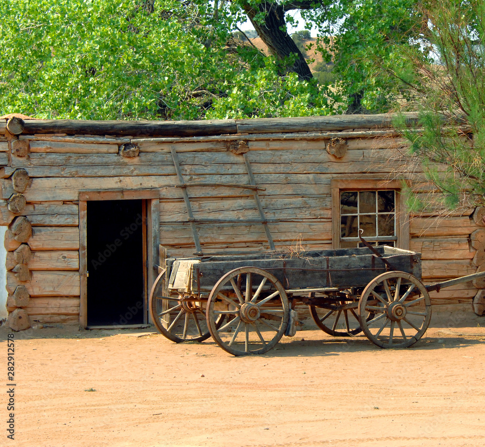 Obraz premium Dusty Lane and Wagon