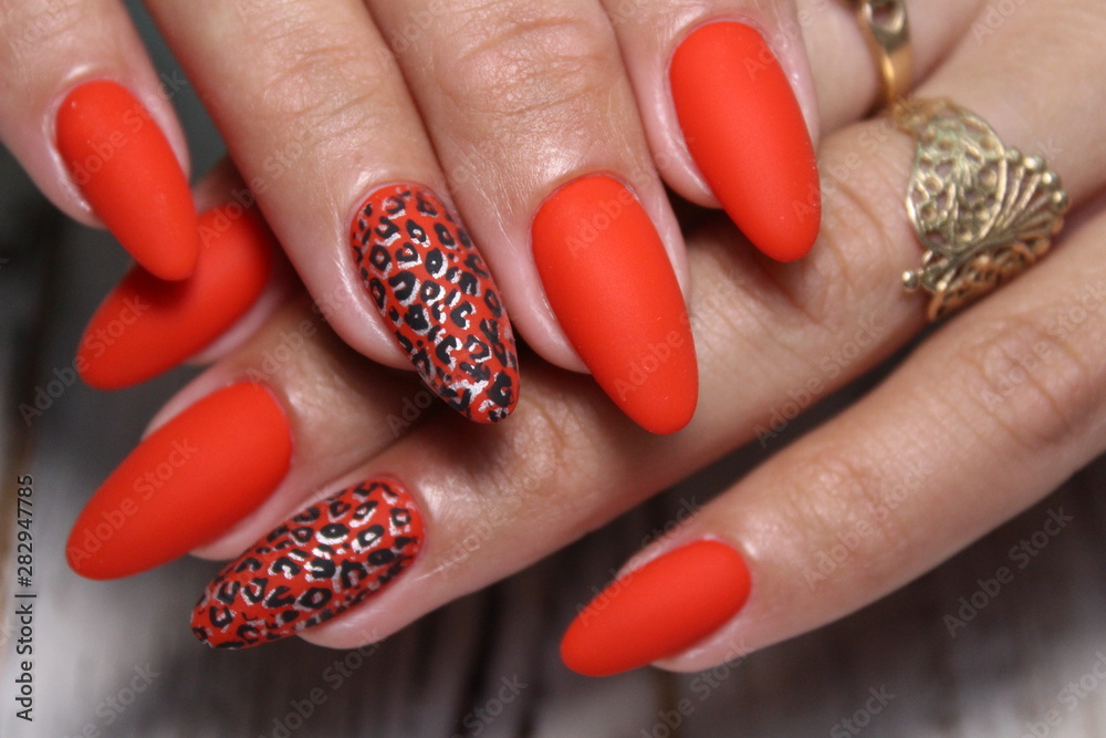 fashionable beige manicure with a silver design fashionable beige manicure with a silver design