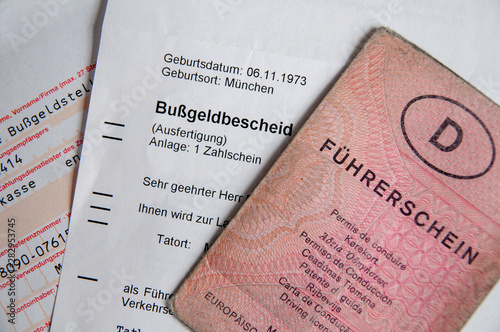 Φωτογραφία German driving license Führerschein and Bußgeldbescheid