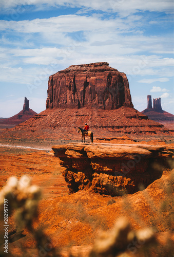 Bild auf Leinwand Horse Rider in Monument Valley