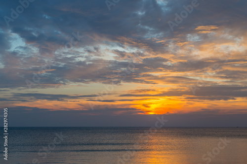Fototapeta Naklejka Na Ścianę i Meble -  Siluette sunset at the beach