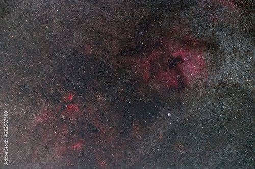デネブ周辺の散光星雲