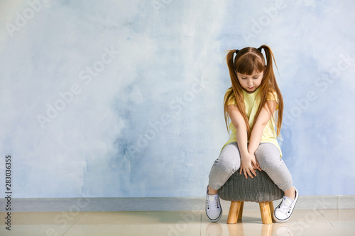 Little girl with autistic d...