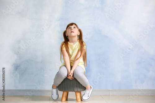 Little girl with autistic d...