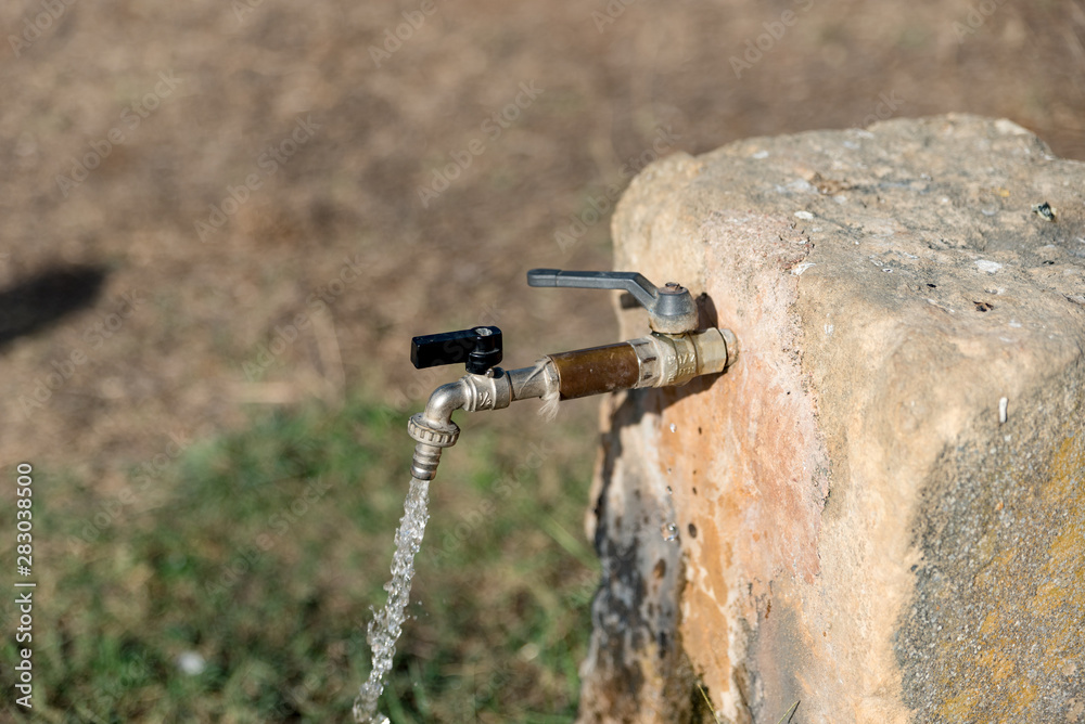 Fresh water fountain tap