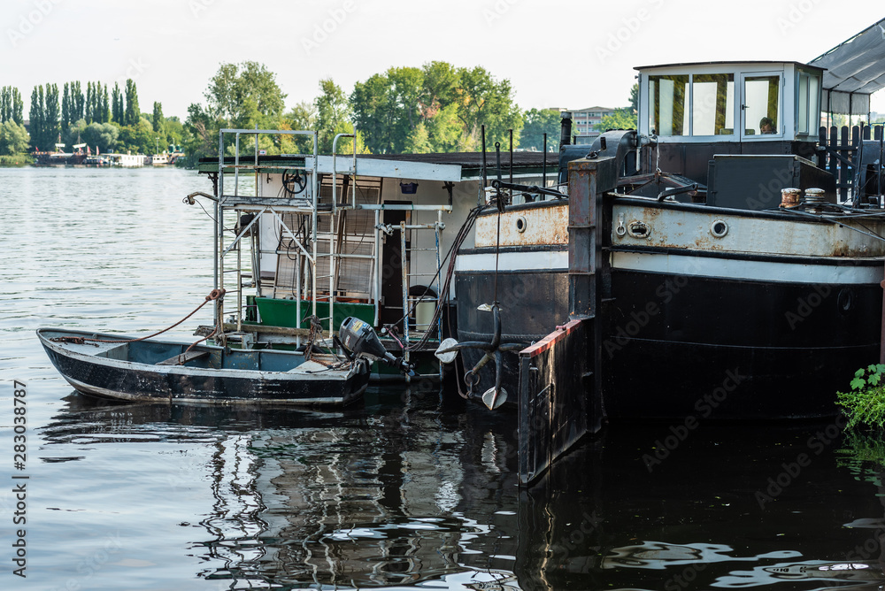 Obraz premium Hafen Alt-Treptow in Berlin