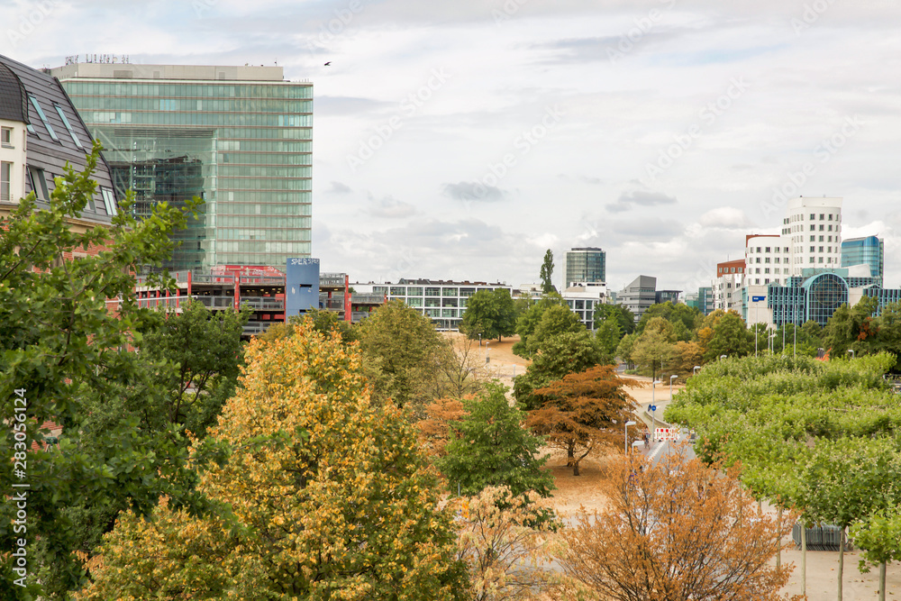Obraz premium Stadttor in Düsseldorf - Deutschland