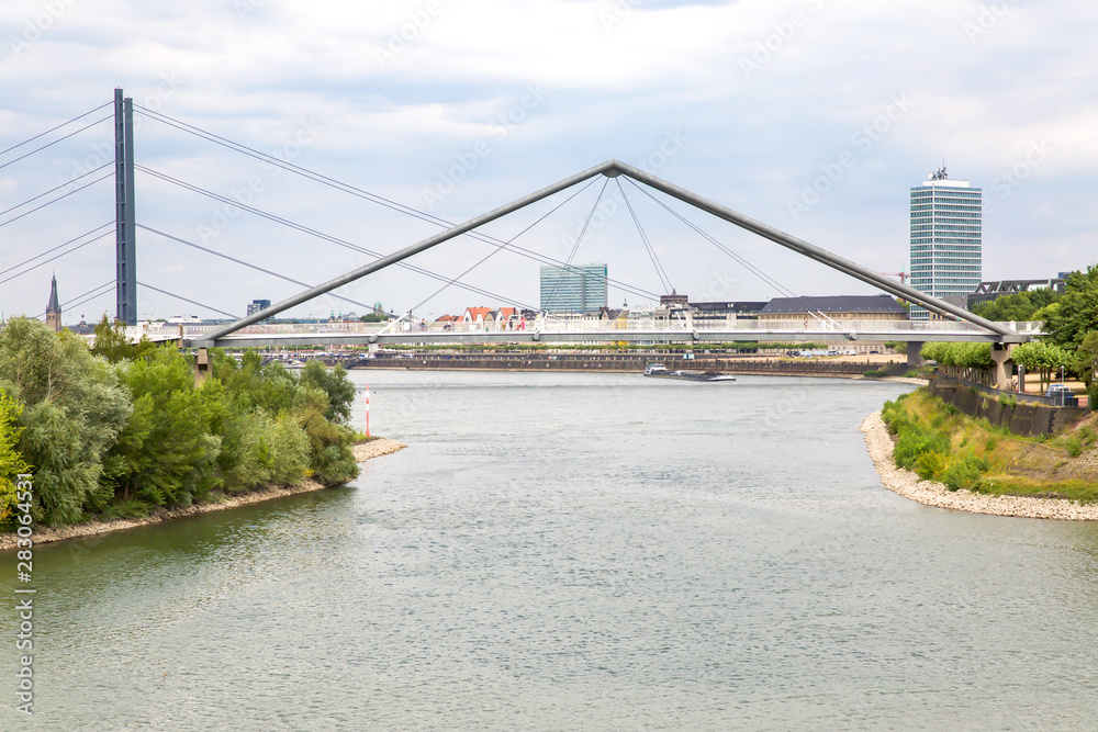 Fototapeta premium Medienhafen in Düsseldorf - Deutschland