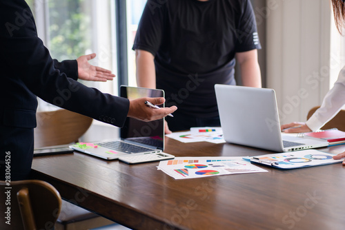 Meetings and investments in business, event planning to target