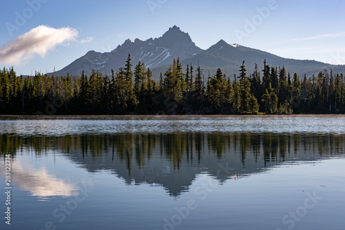 Fototapeta Naklejka Na Ścianę i Meble -  Mountain Reflection