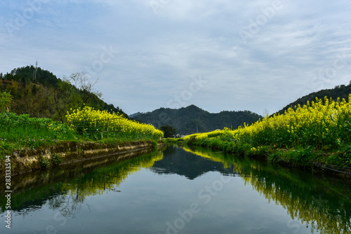 Fototapeta Naklejka Na Ścianę i Meble -  Mountain scenery in Wuyuan, Jiangxi, China