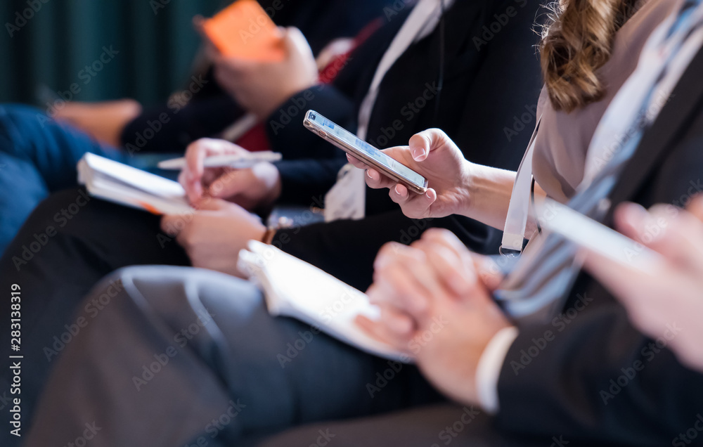 Fotografie business people hands using smart phone