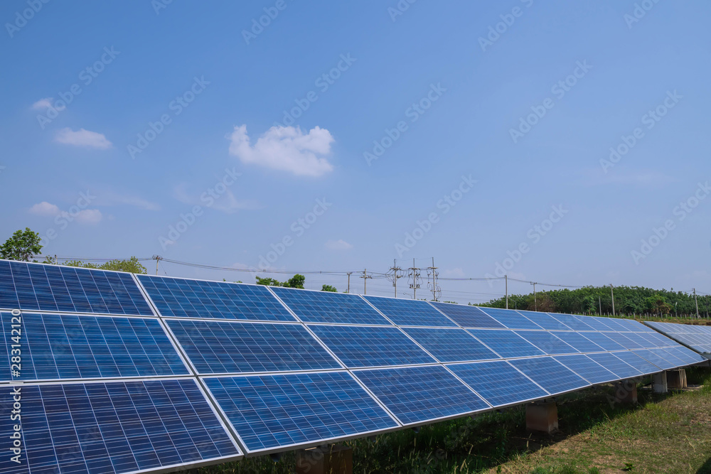Solar panel, alternative electricity source, concept of sustainable resources, And this is a new system that can generate electricity more than the original, This's the sun tracking systems Solar panel, alternative electricity source, concept of sustainable resources, And this is a new system that can generate electricity more than the original, This's the sun tracking systems