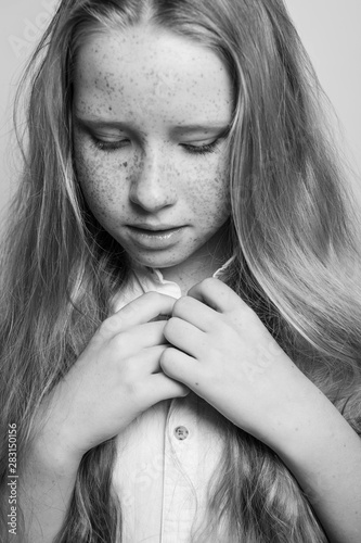 Fototapeta Naklejka Na Ścianę i Meble -  Girl teenager portrait. Black and white photo.