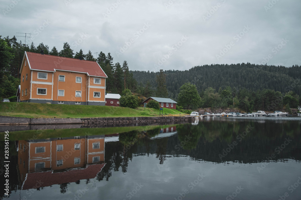 Fototapeta premium old house on the river