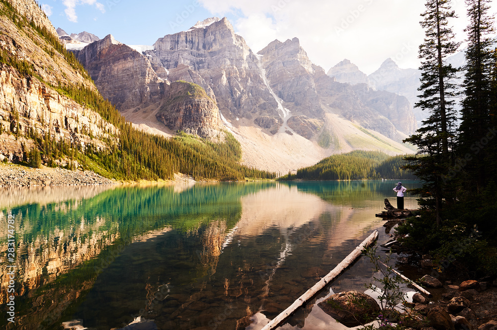 Obraz premium Canadian lake in Banff national Park