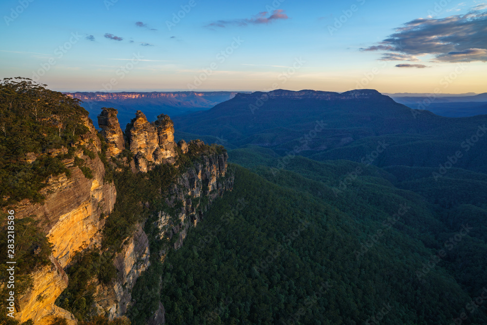 sunset at three sisters lookout, blue mountains, australia 24