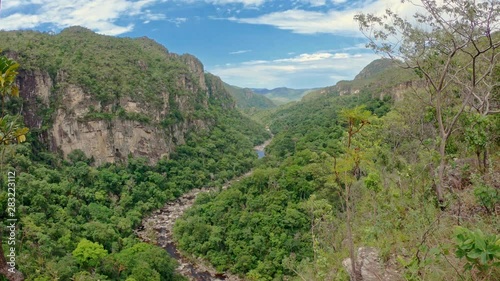 Canyon Green Valley River - Zoom In