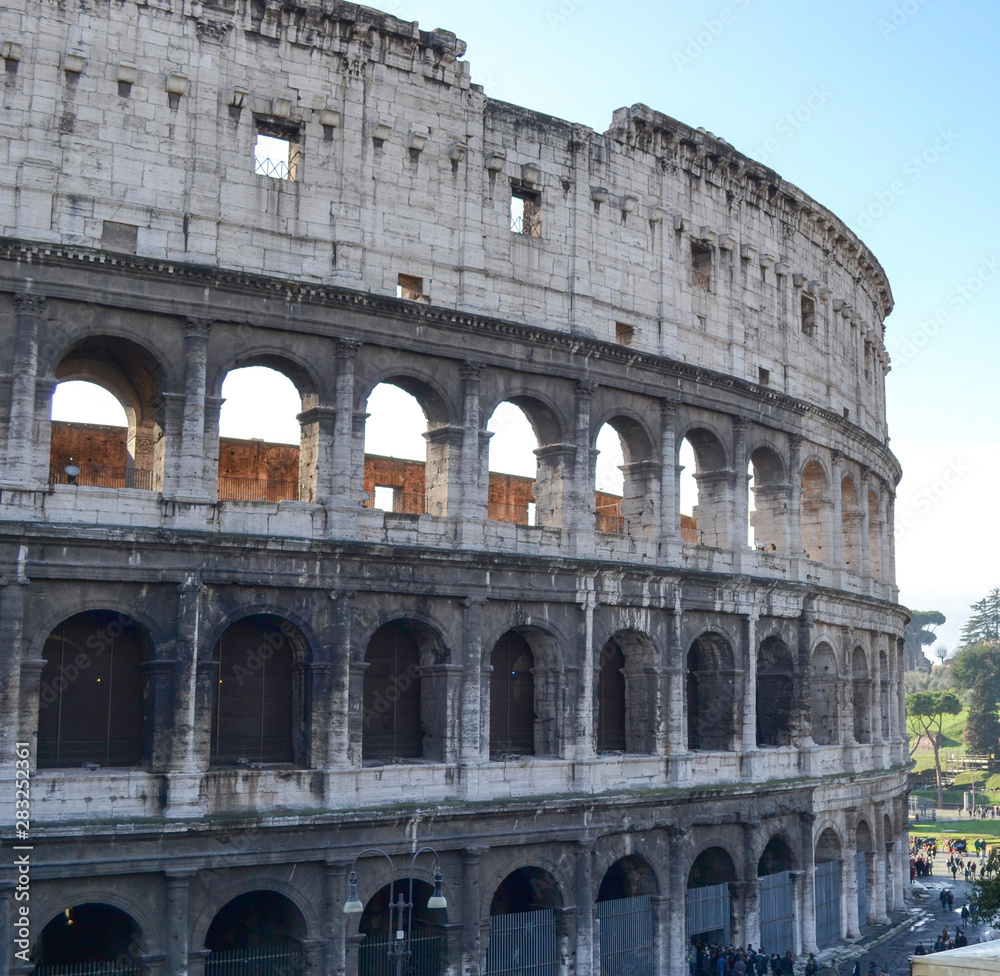 Coliseo Roma Italia de día en atardecer Stock Photo Adobe Stock