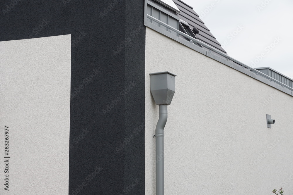 Moderne Fassade Mit Regenrohr Aus Zink Stock Photo Adobe Stock moderne-fassade-mit-regenrohr-aus-zink-stock-photo-adobe-stock