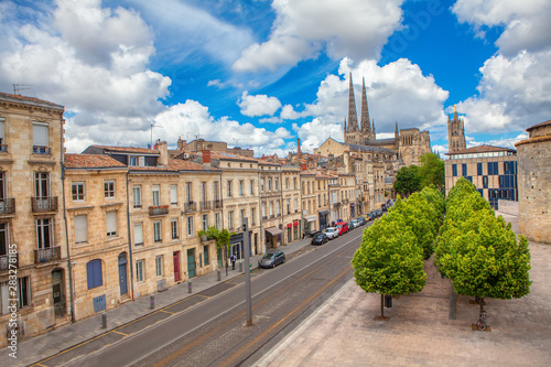 Fototapeta Naklejka Na Ścianę i Meble -  view of street in Bordeaux , France