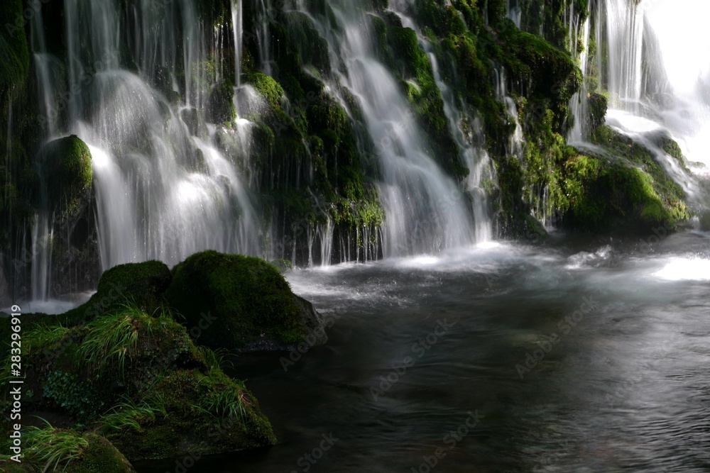 Fototapeta premium 《元滝伏流水》秋田県にかほ市