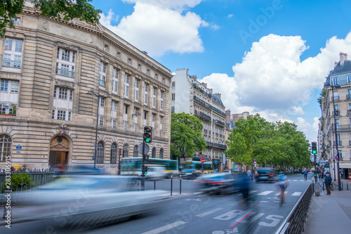 Paris Day Traffic on a Summer Day © goodman_ekim