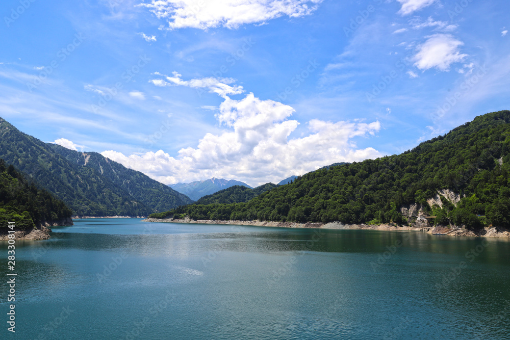 【富山県 日本の観光名所】日本最大級の黒部ダム 【富山県 日本の観光名所】日本最大級の黒部ダム