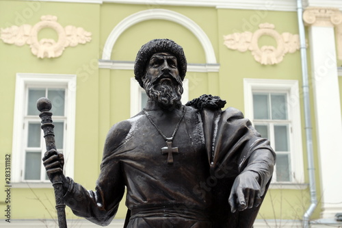 Monument to Tsar Ivan the terrible at the alley of rulers in Moscow Fototapeta