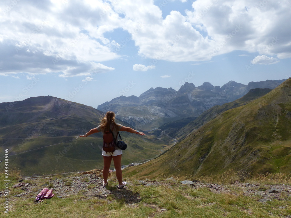 Naklejka premium Libertad en lo alto de la montaña