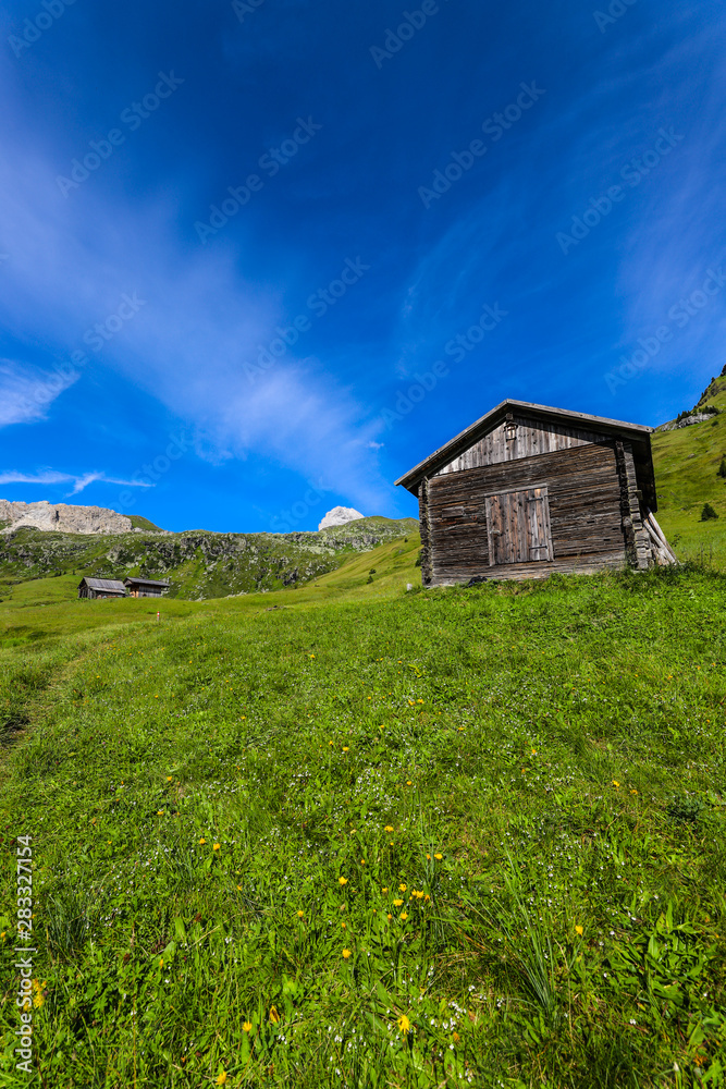 Fototapeta premium Hiking In The Carnic Alps of Austria Carinthia