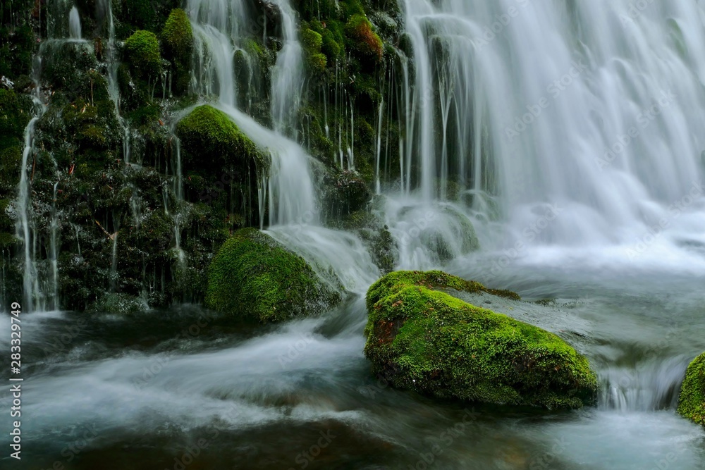 Fototapeta premium 《元滝伏流水》秋田県にかほ市
