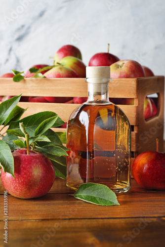 Obraz na płótnie Natural apple cider vinegar