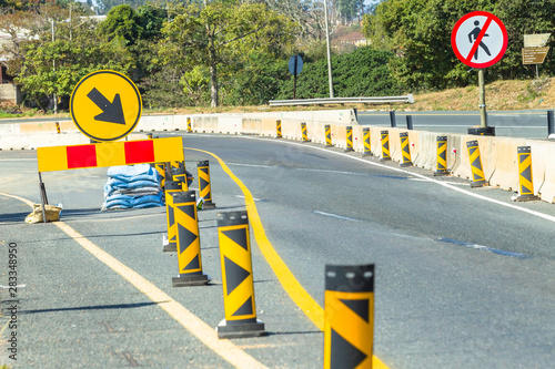 Road Construction Detour Signs Concrete Barriers Vehicle Lanes