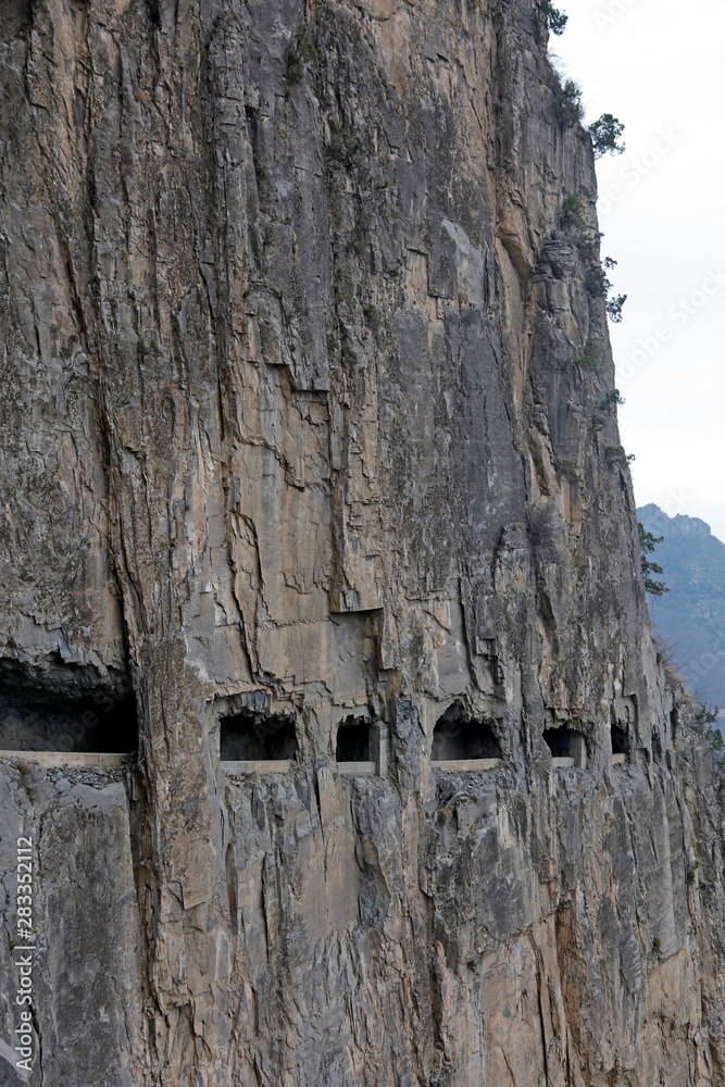 Kunshan Wall highway, Shanxi, Lingchuan, China Kunshan Wall highway, Shanxi, Lingchuan, China
